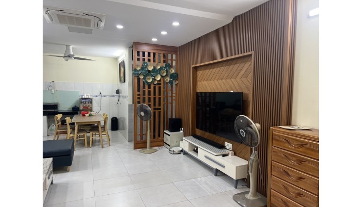 Bán nhà 51m2, 2 tầng, 3PN, ngõ Lê Đình Cẩn, Tân Tạo, Bình Tân - 4.6 tỷ